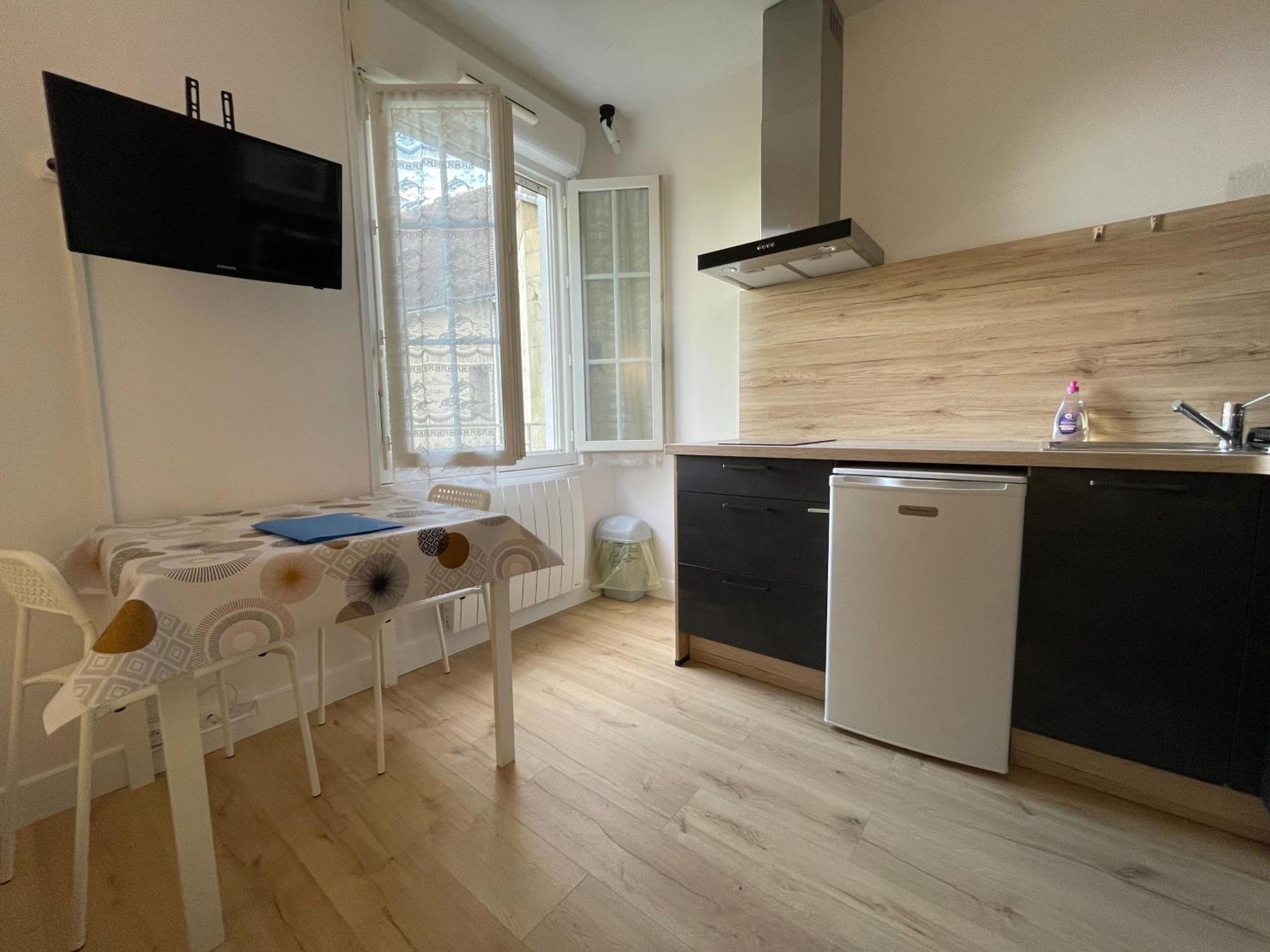 Meuble De Tourisme Dans Parc Arbore 1000M2 - Sejour-La-Roche Eperon La Roche-Posay Kamer foto